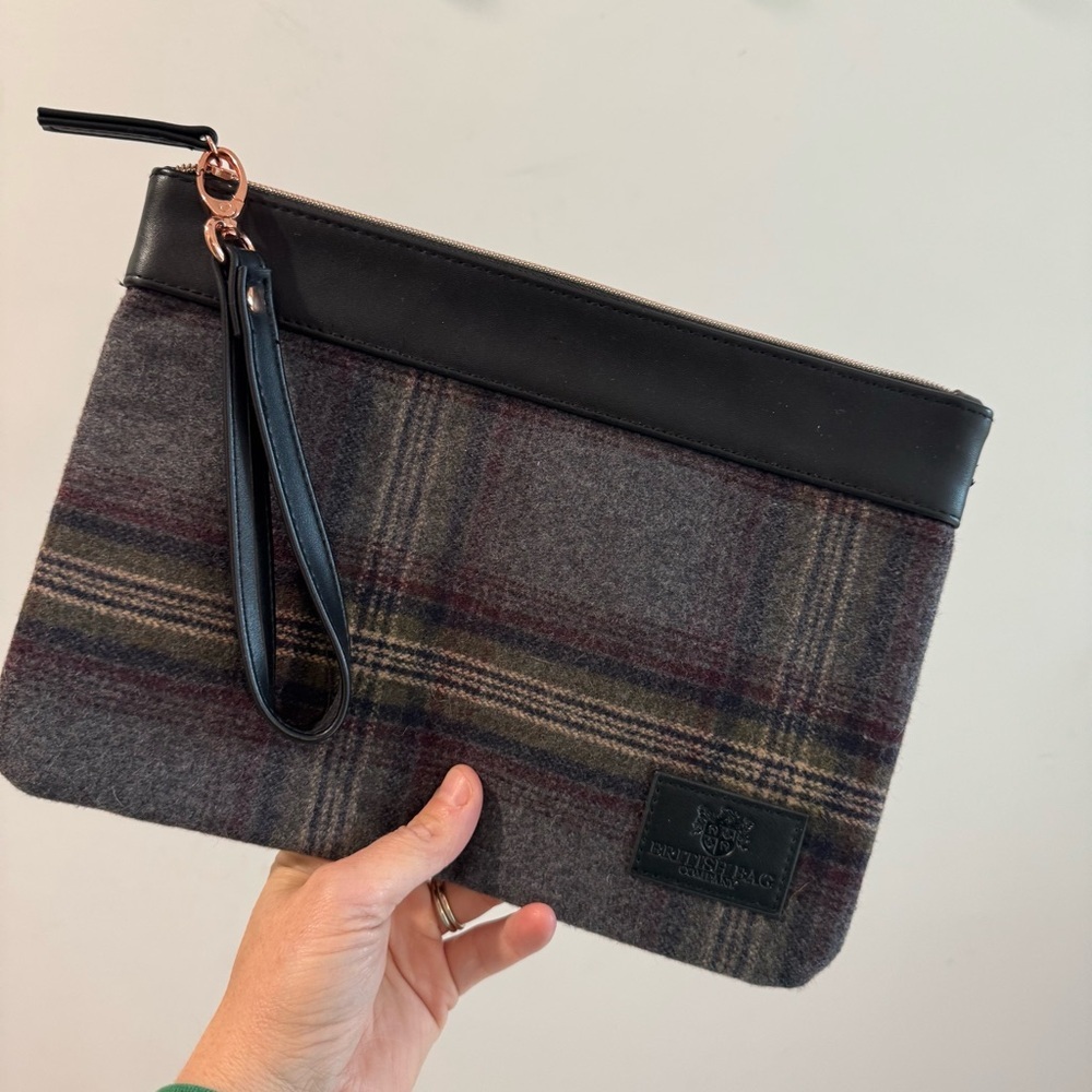 British‎ Bag Company Tweed Wool Blend Wristlet with Card Wallet